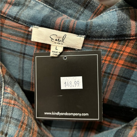 NWT Women’s Oversized Plaid Flannel size Large - Picture 2 of 3